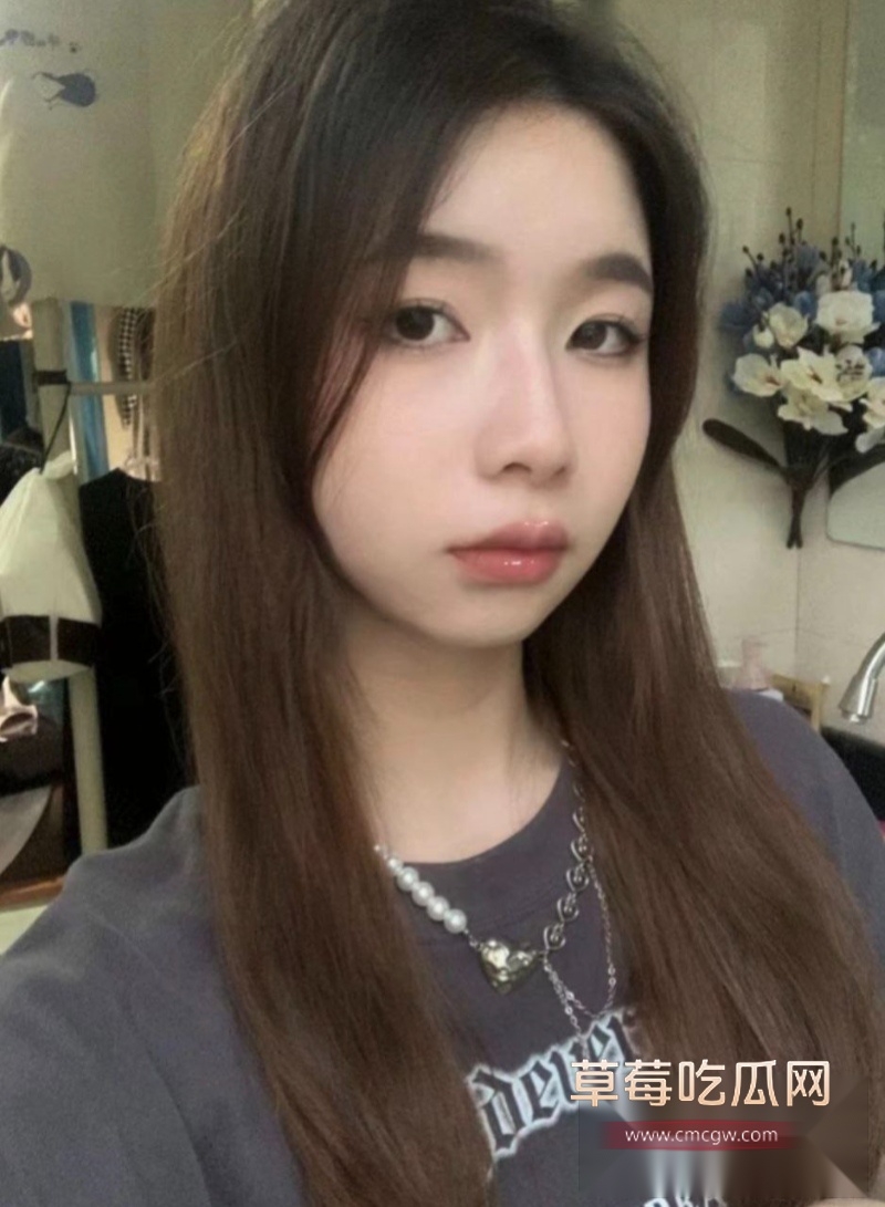 武汉晴川学院情侣自拍 11