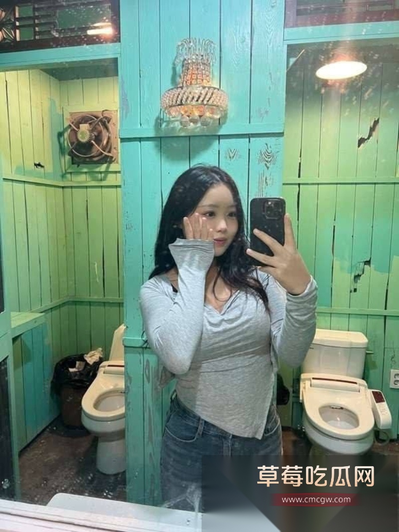 顶级巨乳人妻 李芮熙 与炮友ktv自拍做爱视频流出 6