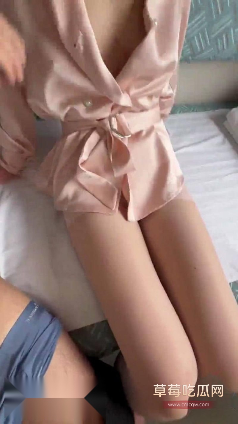 海角社区会喷水的亲姐姐精彩作品6