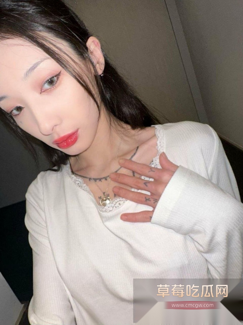 极品高颜值精神小妹反差婊 2 极品高颜值精神小妹反差婊 2