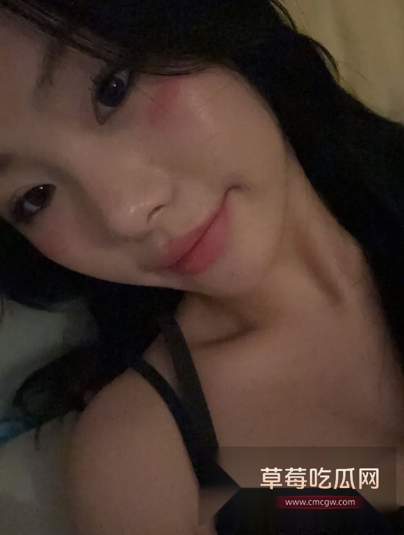 极品高颜值B奶小网 11