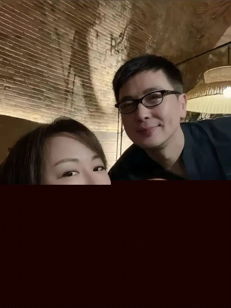 演员保剑锋和妻子何珈好3