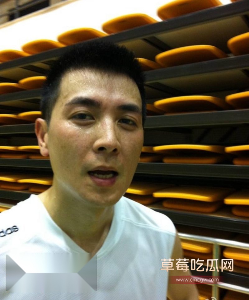 演员保剑锋和妻子何珈好19