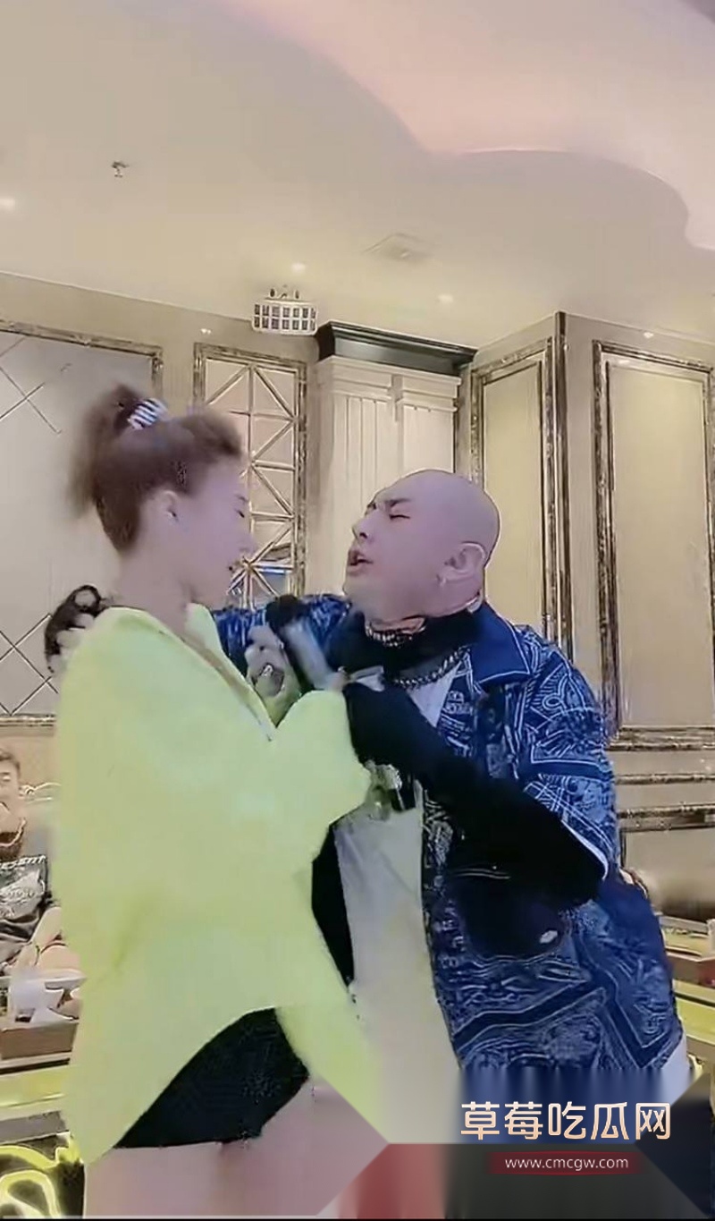 快手3000万粉大网红Fz方丈直播间自曝因老婆不让碰所以多次出轨 4 快手3000万粉大网红Fz方丈直播间自曝因老婆不让碰所以多次出轨 4