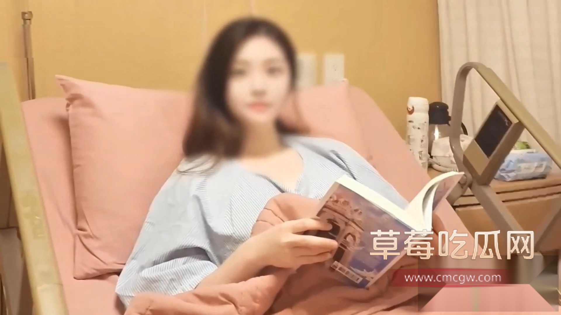 在医院挑逗反差女 17