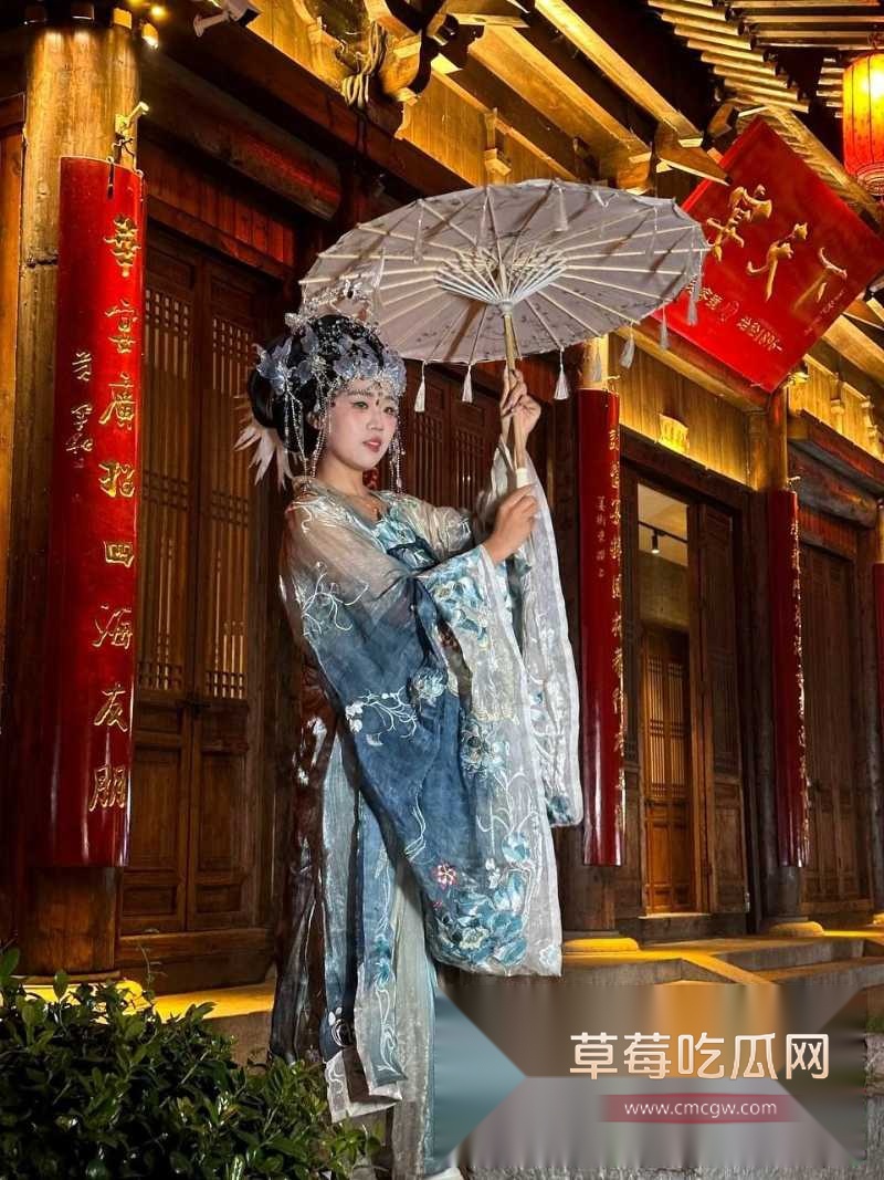 黑龙江齐齐哈尔高颜值骚母狗李雨萌 2