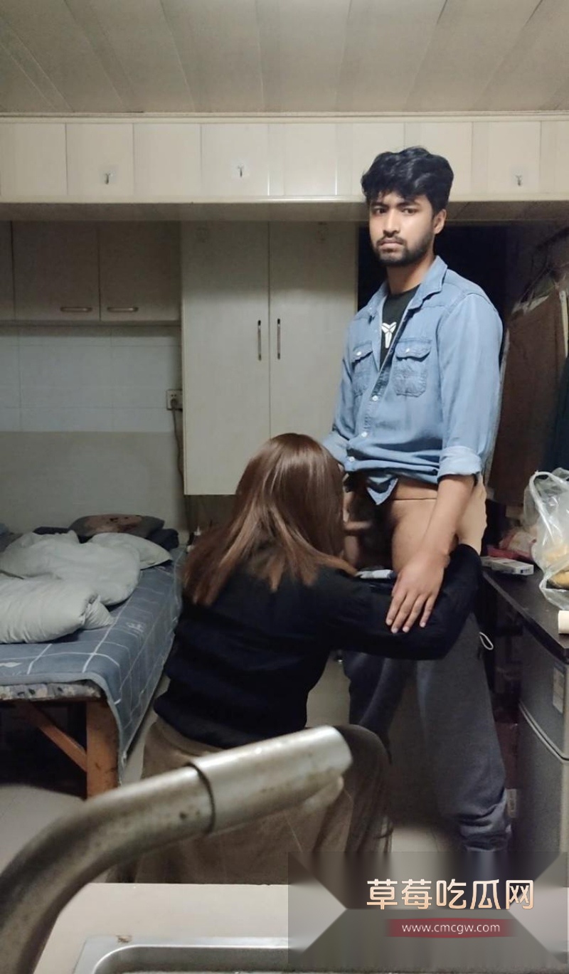 南京红姐未流出约炮外国小伙视频最新曝光 5 南京红姐未流出约炮外国小伙视频最新曝光 5