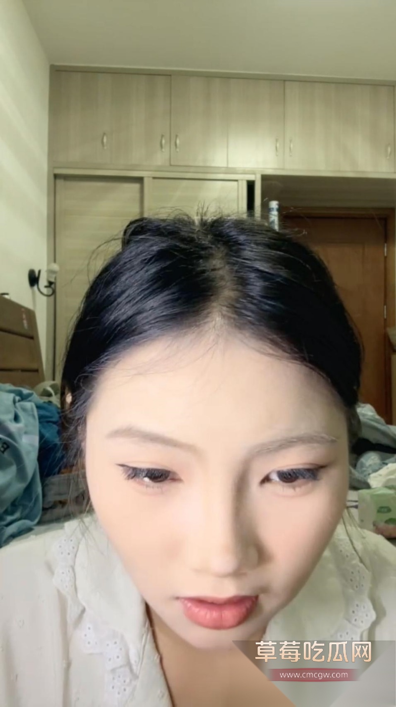 全网最火眼镜妹困困兔 1 全网最火眼镜妹困困兔 1