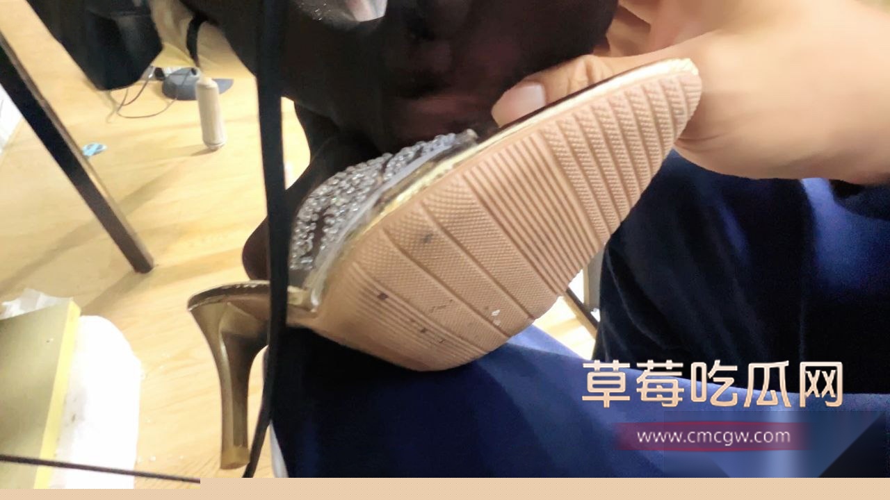 男大乱伦爆操小姨 14 男大乱伦爆操小姨 14