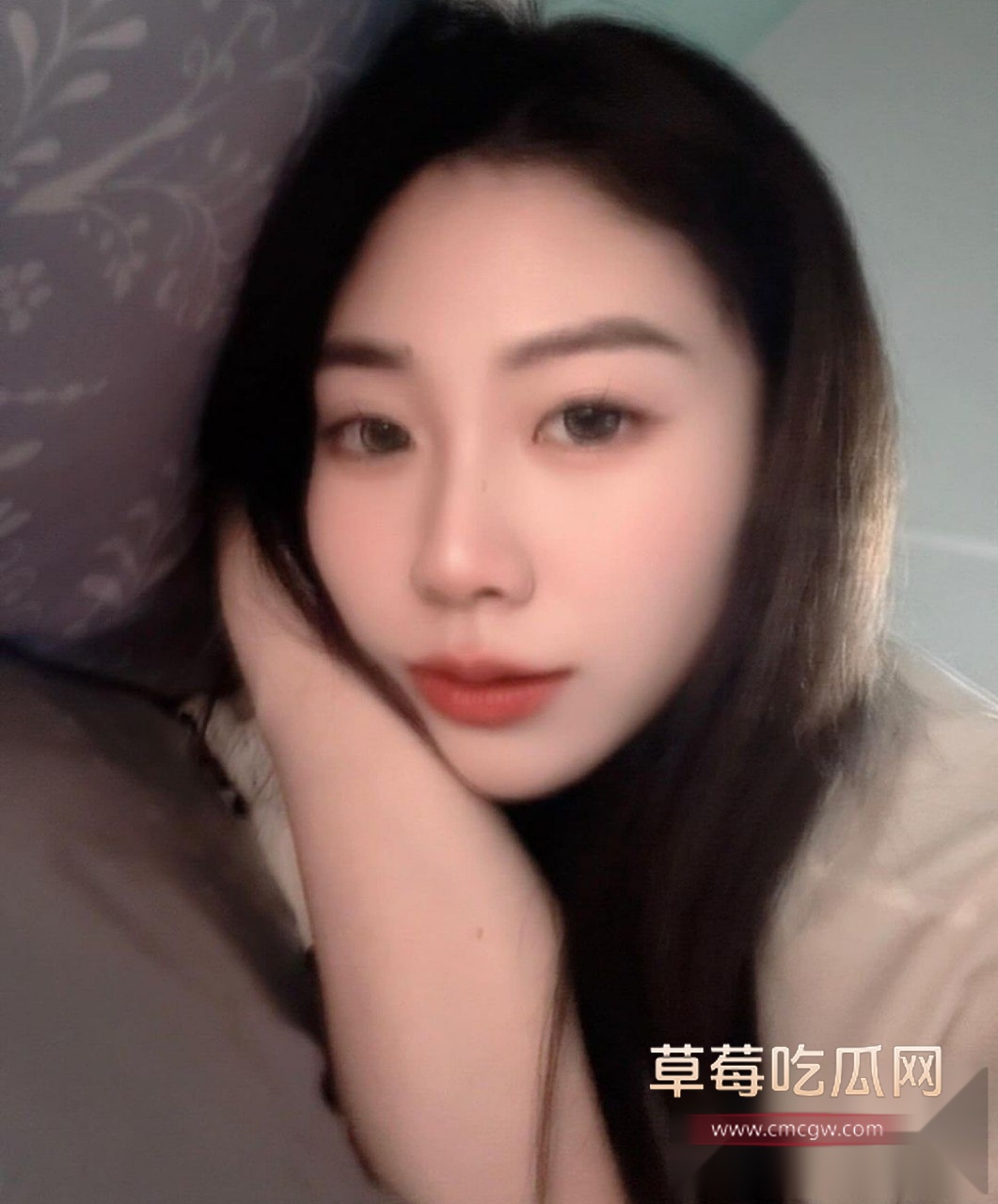 IG高颜满背纹身的小网红娜娜 6