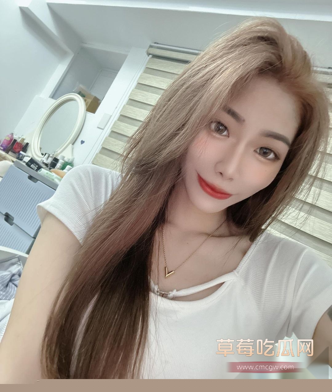 IG高颜满背纹身的小网红娜娜 10