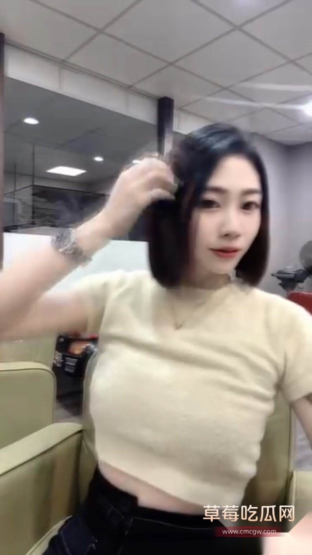 IG高颜满背纹身的小网红娜娜 5