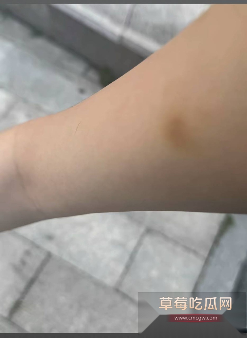 抖音290w粉女网红小郑嘻嘻被曝出轨 27