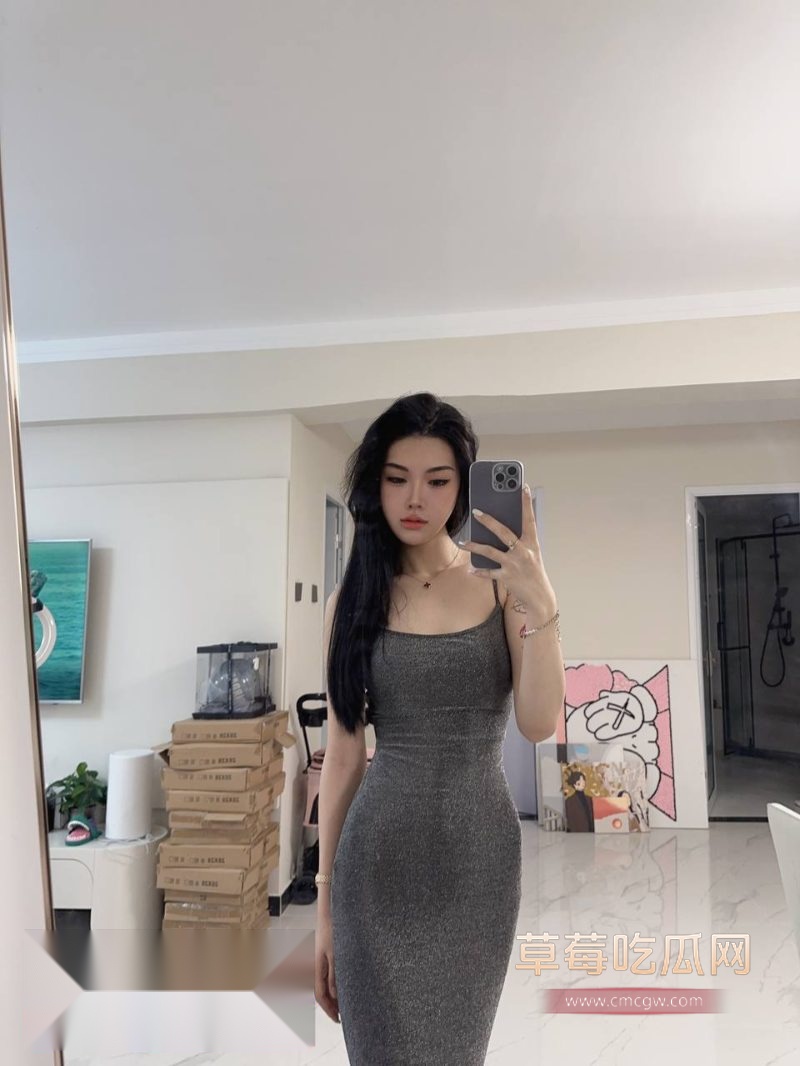 冷白皮纹身女神潇可儿7 冷白皮纹身女神潇可儿7