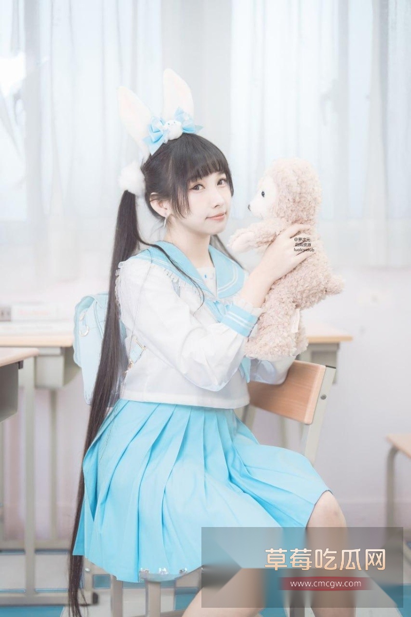 嫩妹落落Raku水手服自慰 6