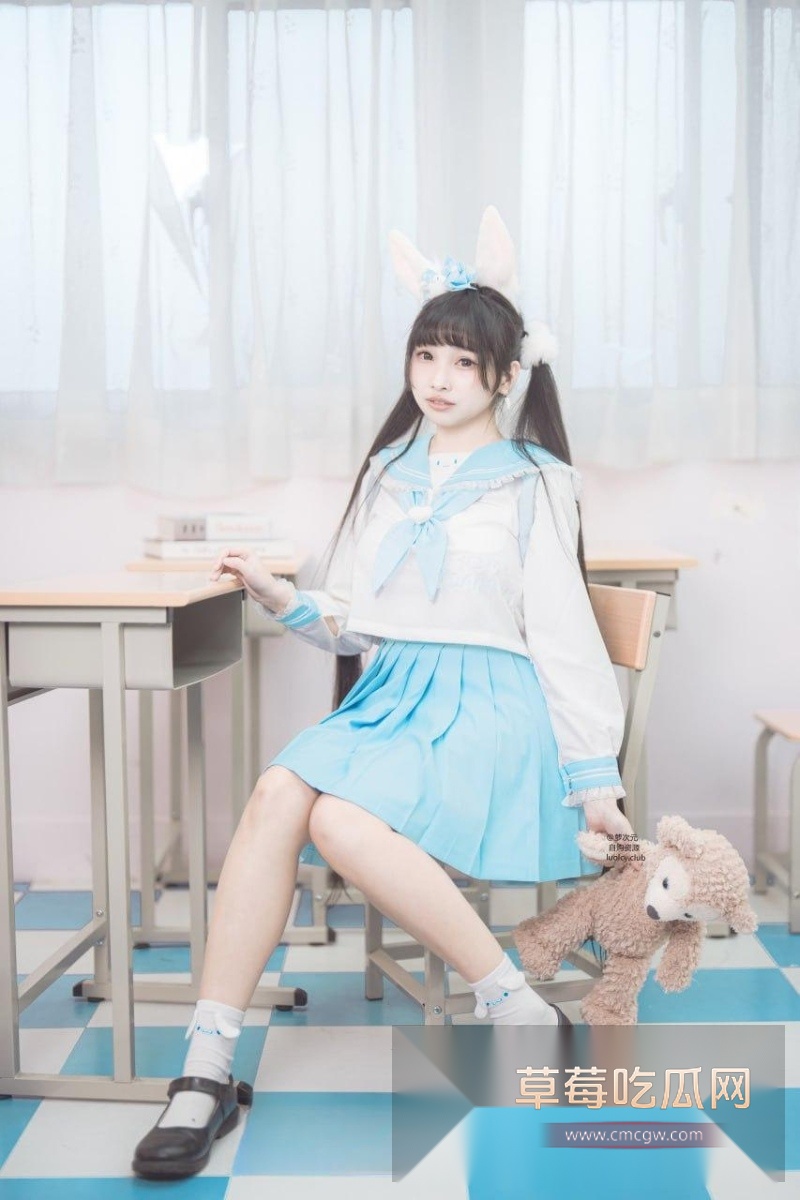 嫩妹落落Raku水手服自慰 7