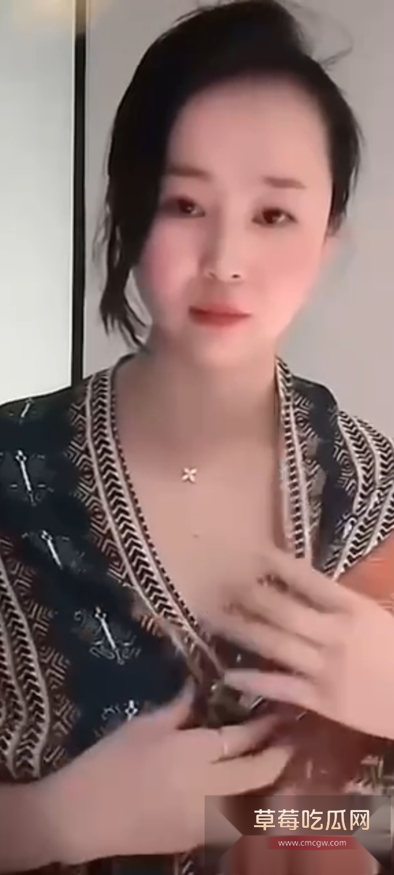 快手抖音女主播走光合集系列 12 快手抖音女主播走光合集系列 12