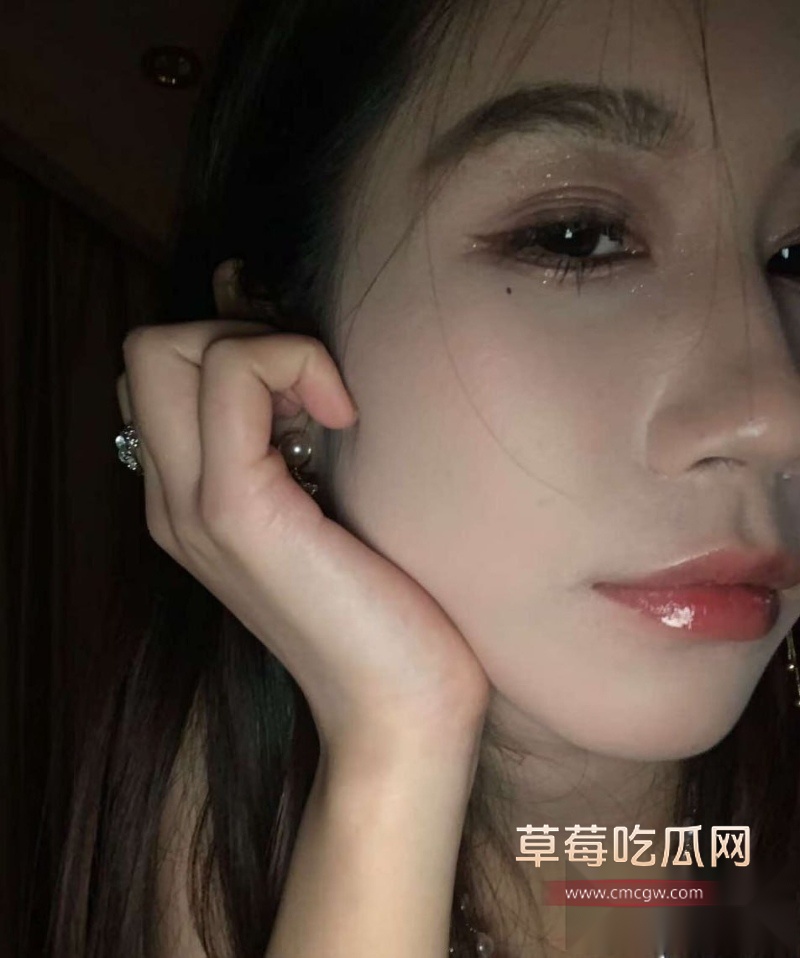 山东顶级反差人妻陈丽 13 山东顶级反差人妻陈丽 13