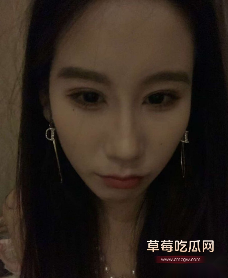 山东顶级反差人妻陈丽 14 山东顶级反差人妻陈丽 14