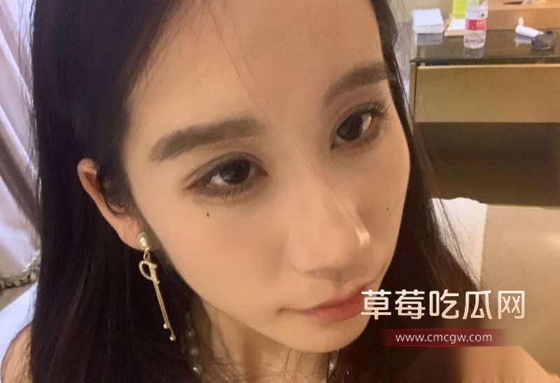 山东顶级反差人妻陈丽 27 山东顶级反差人妻陈丽 27