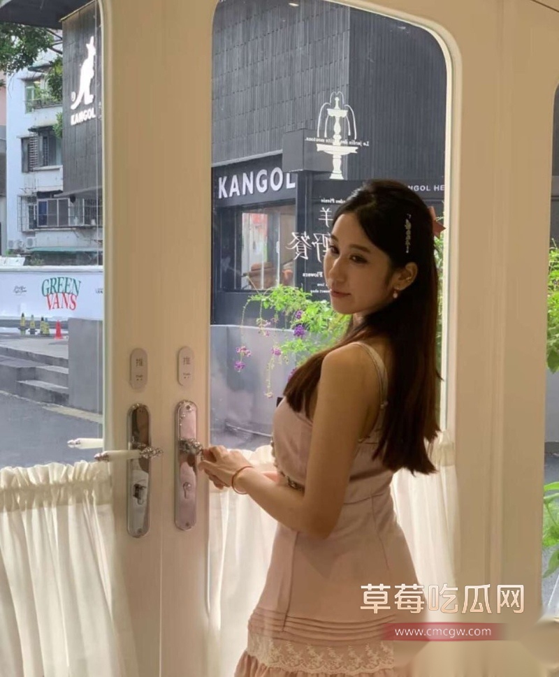 山东顶级反差人妻陈丽 32 山东顶级反差人妻陈丽 32