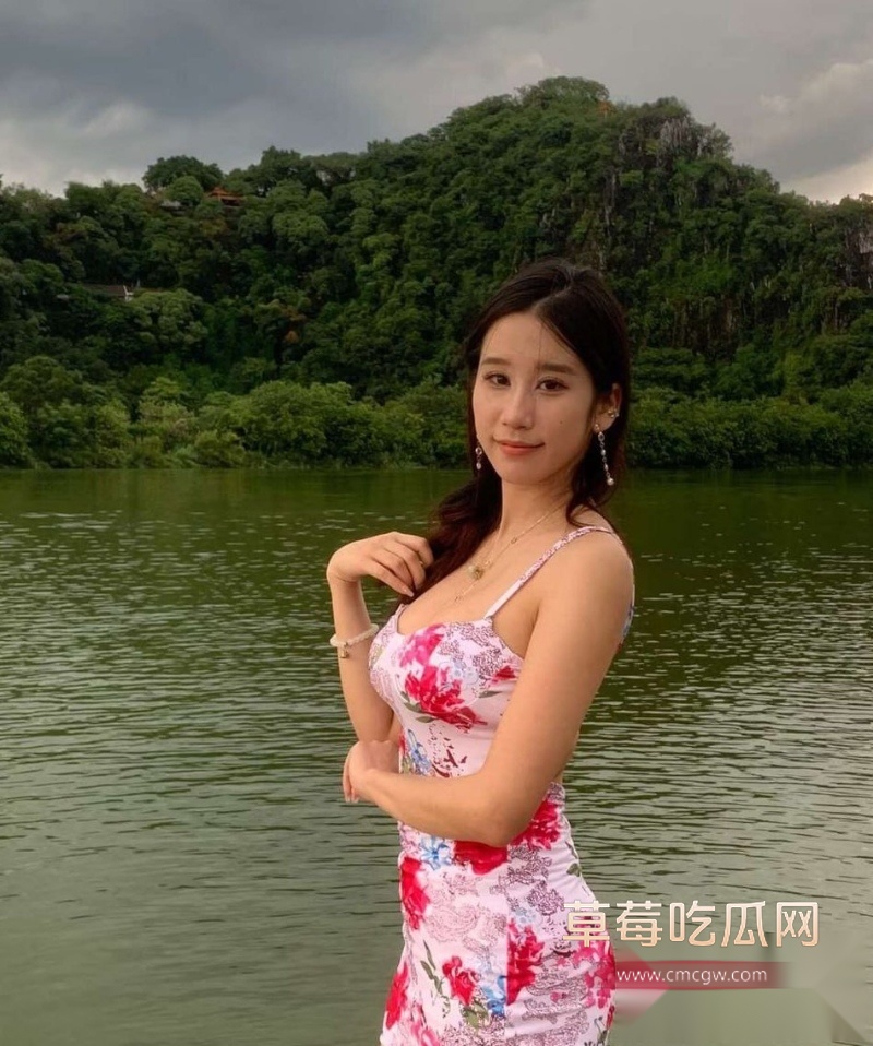 山东顶级反差人妻陈丽 48 山东顶级反差人妻陈丽 48