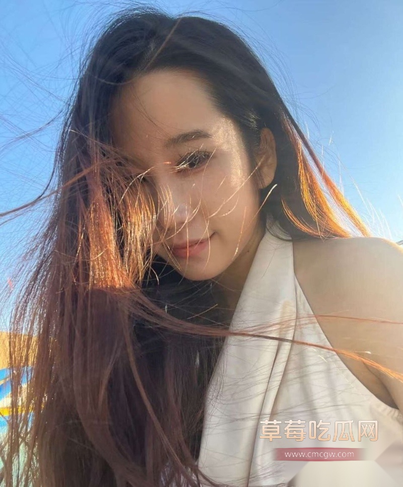 山东顶级反差人妻陈丽 54 山东顶级反差人妻陈丽 54