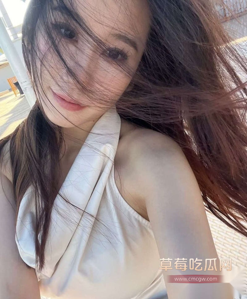 山东顶级反差人妻陈丽 57 山东顶级反差人妻陈丽 57