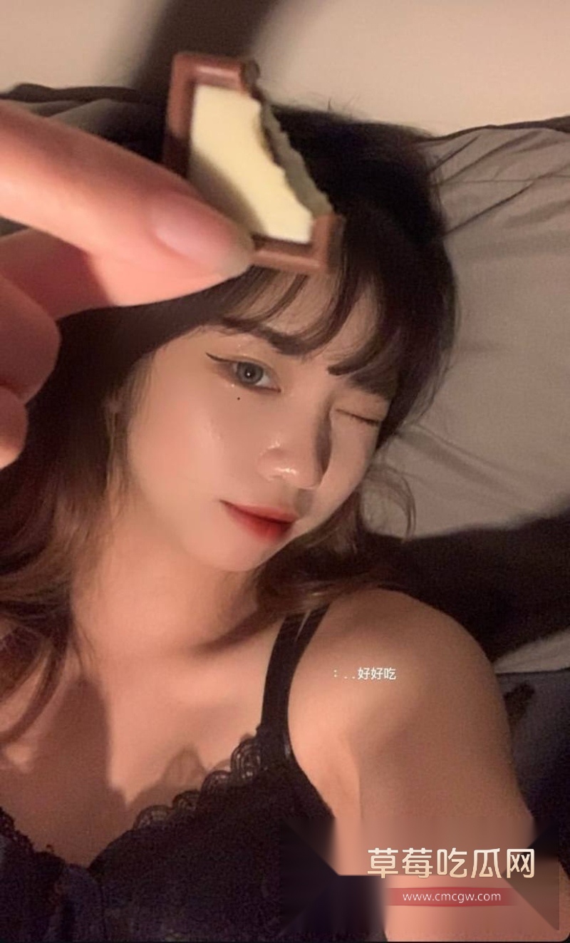 高颜值巨乳翘臀学生妹陈薇琪 2