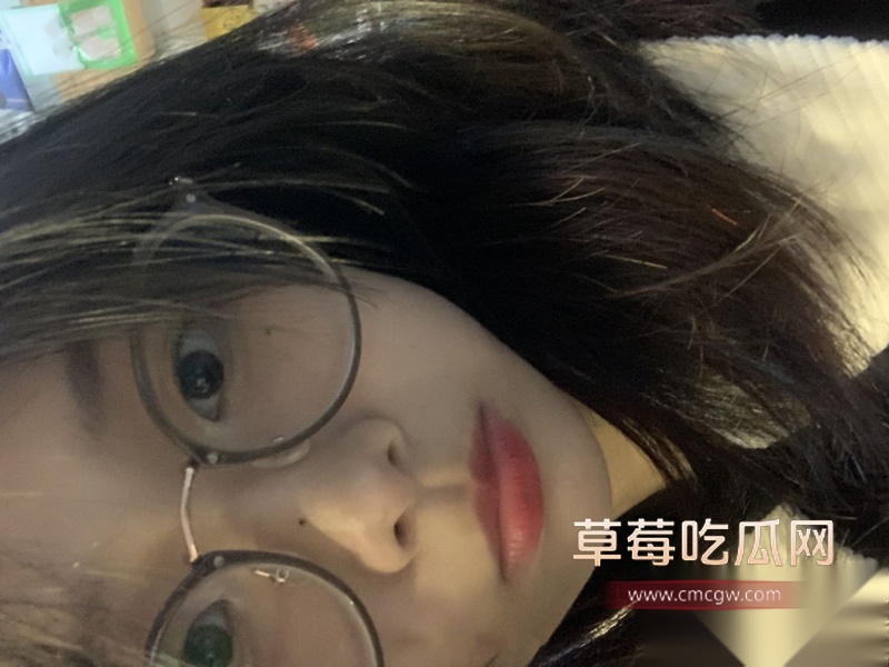 青岛滨海学院大二眼镜妹 12 青岛滨海学院大二眼镜妹 12