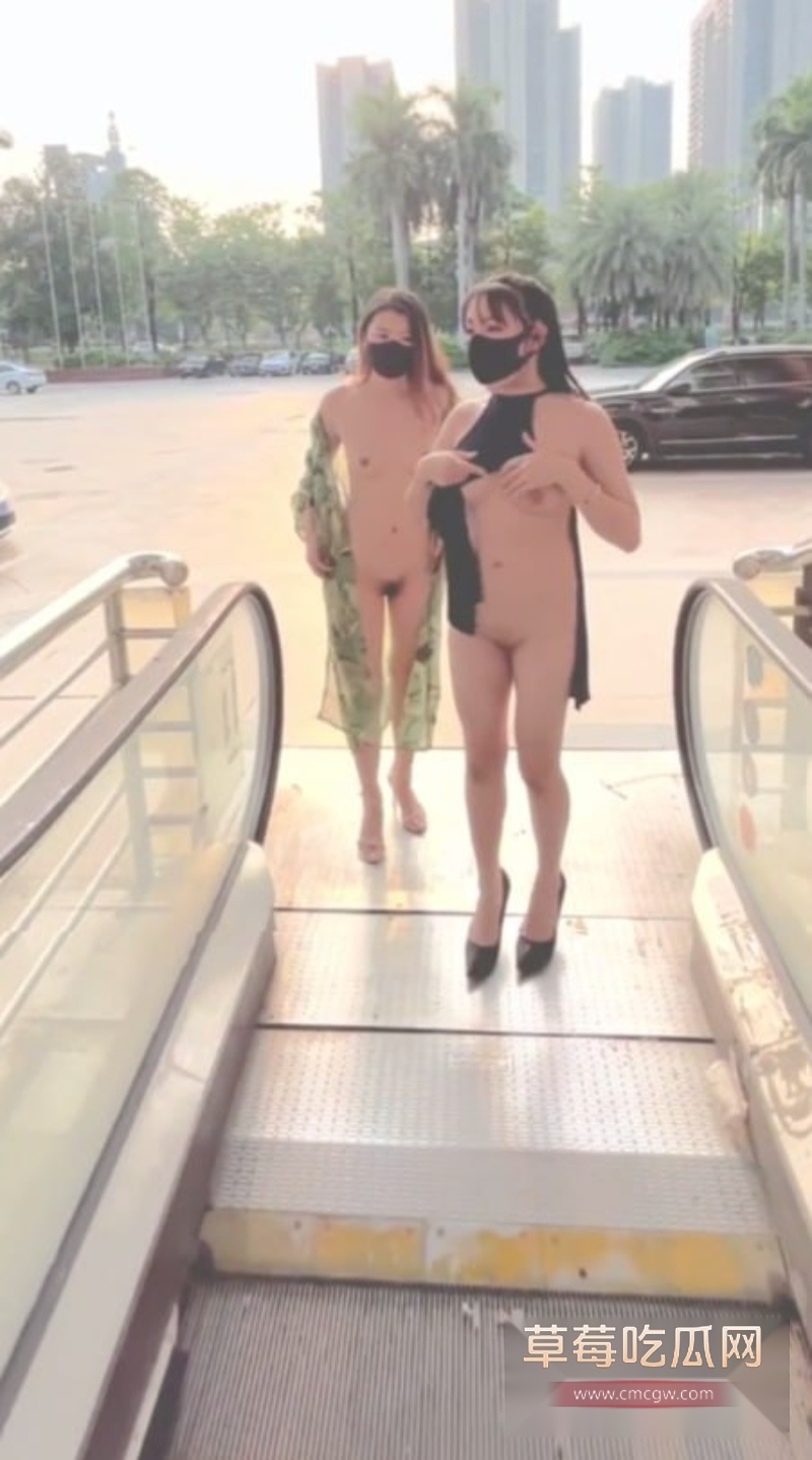 推特网红户外露出博主 TonyJ和贝贝 24