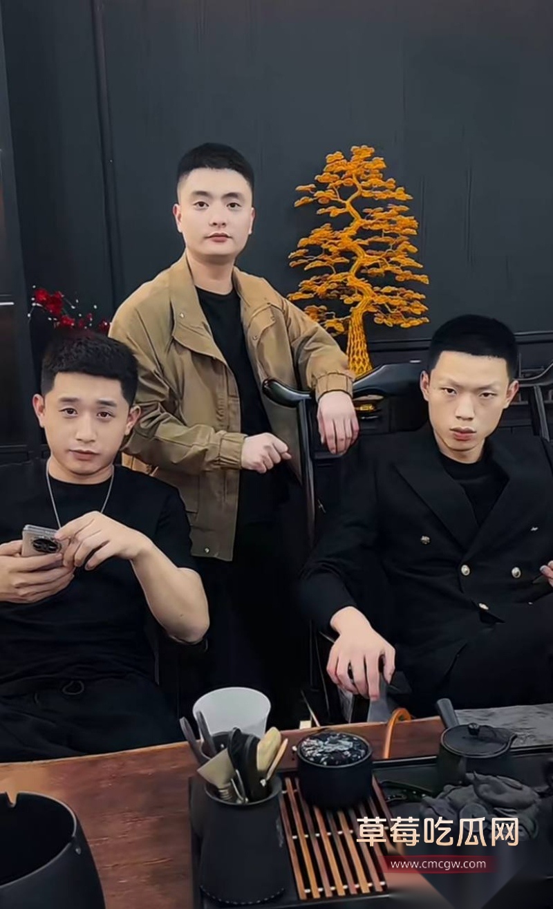 4300万网红刘二狗泳池直播被指擦边 12 4300万网红刘二狗泳池直播被指擦边 12