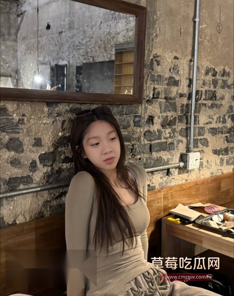 凯里女孩酒后脱衣2 凯里女孩酒后脱衣2