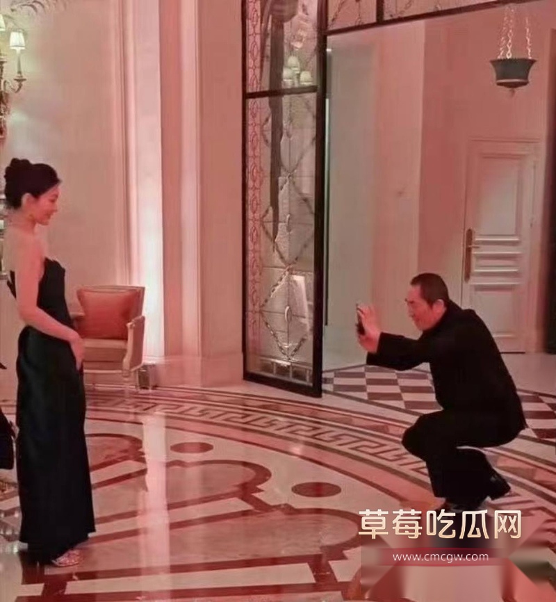 知名大导演国师张艺谋被狗仔张铁牛曝光性爱视频  56