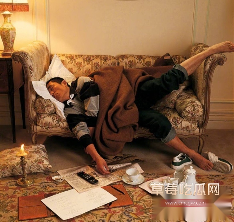 知名大导演国师张艺谋被狗仔张铁牛曝光性爱视频  60