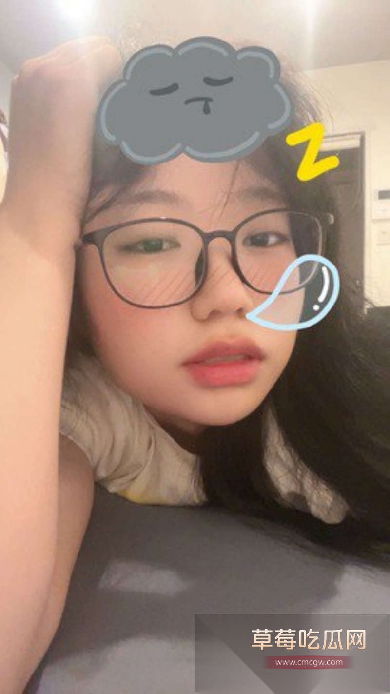 顶级女大学生尤物 momocats 2 顶级女大学生尤物 momocats 2