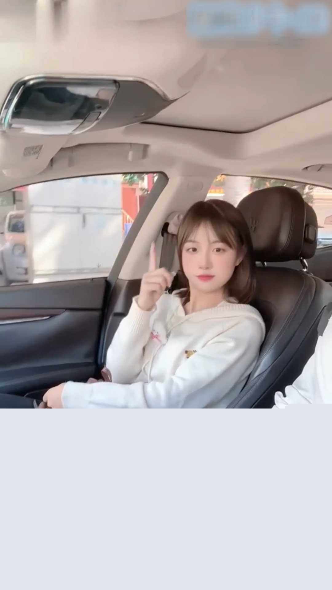 清纯短发嫩妹十七的猫 2 清纯短发嫩妹十七的猫 2