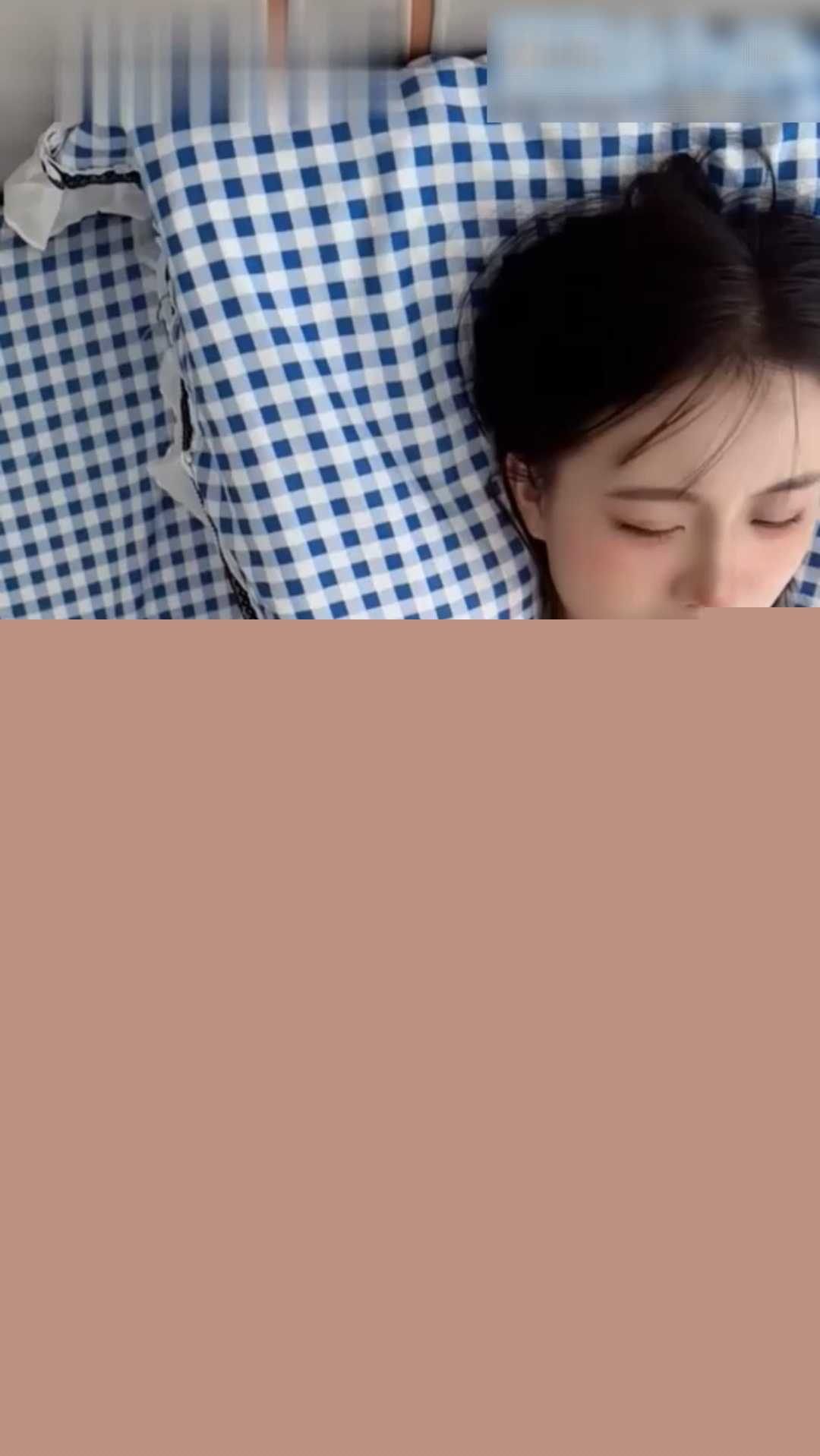 清纯短发嫩妹十七的猫 35 清纯短发嫩妹十七的猫 35