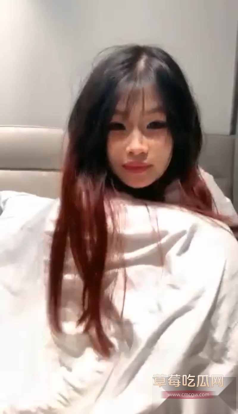 花臂黄毛精神小妹3 3