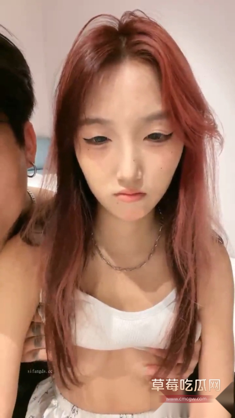 花臂黄毛精神小妹4 6