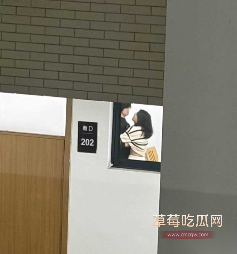 浙江中医药大学女大学生 4