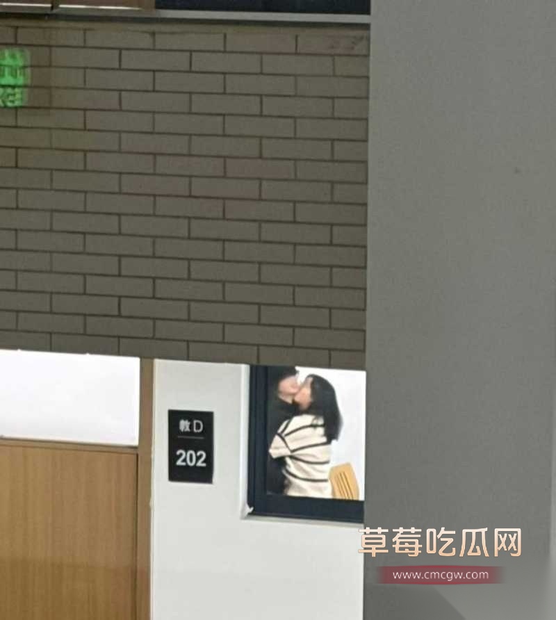 浙江中医药大学女大学生 5