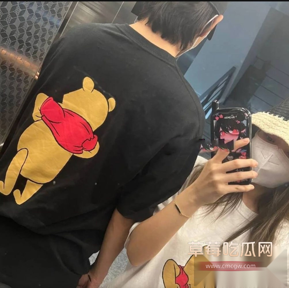 blackpink成员Jennie泡澡露奶私照 29