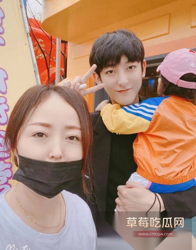 女网红姬佳祺爆料其前男友《我的小尾巴》 35