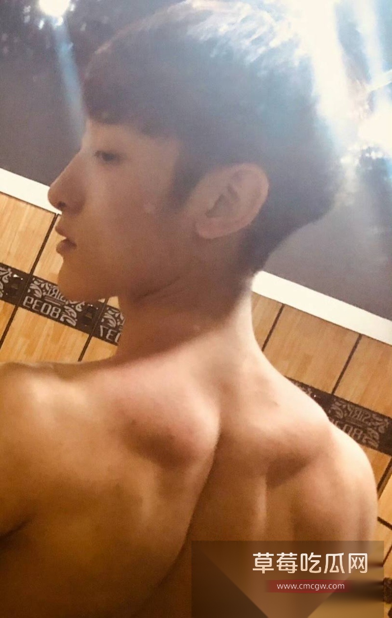 女网红姬佳祺爆料其前男友《我的小尾巴》 42