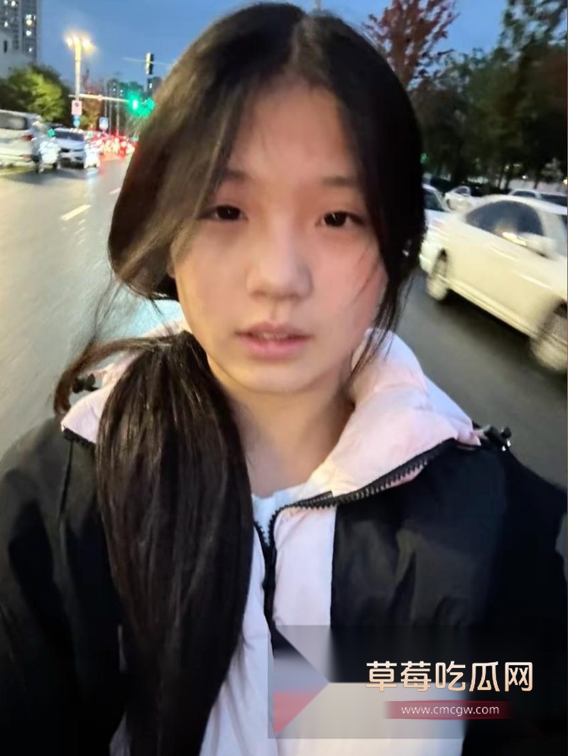 抖音清纯女大选择直接走捷径4