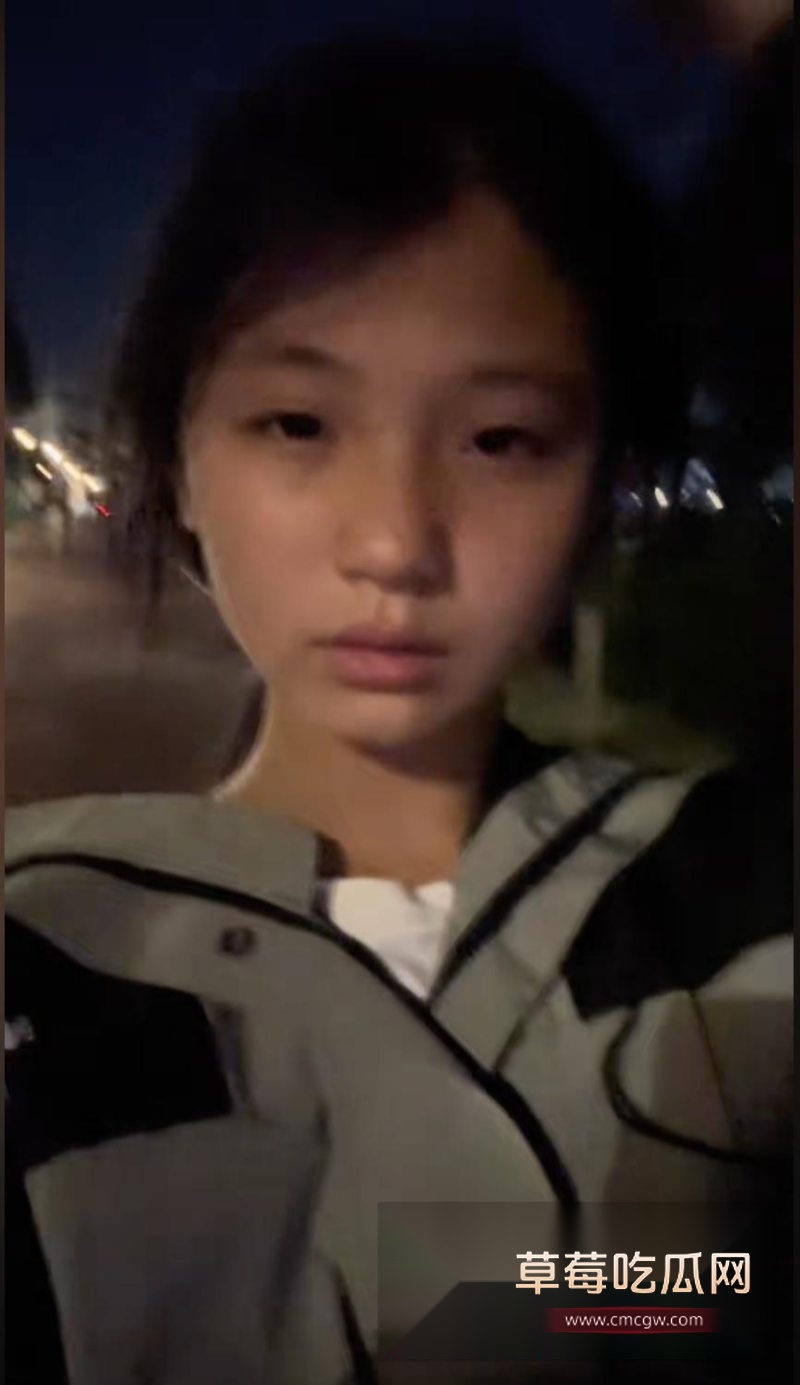 抖音清纯女大选择直接走捷径7