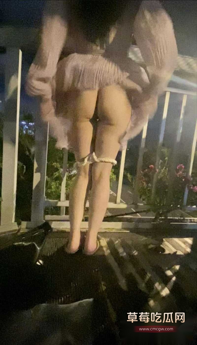 哥哥带妹妹去户外喝酒聊天 11