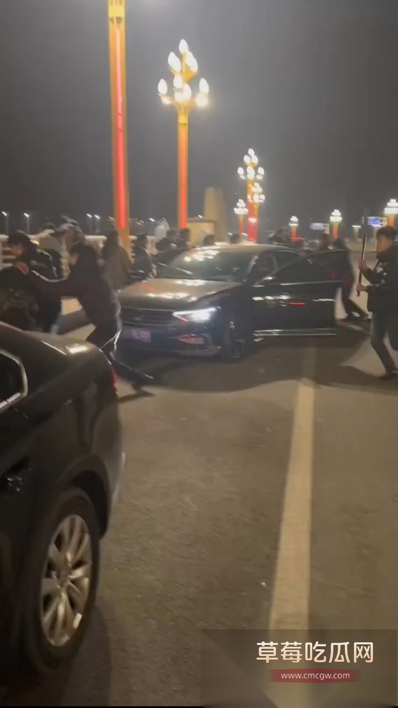 山东寿光公安局局长王滨干儿子带百人在公安局附近持刀火拼 2