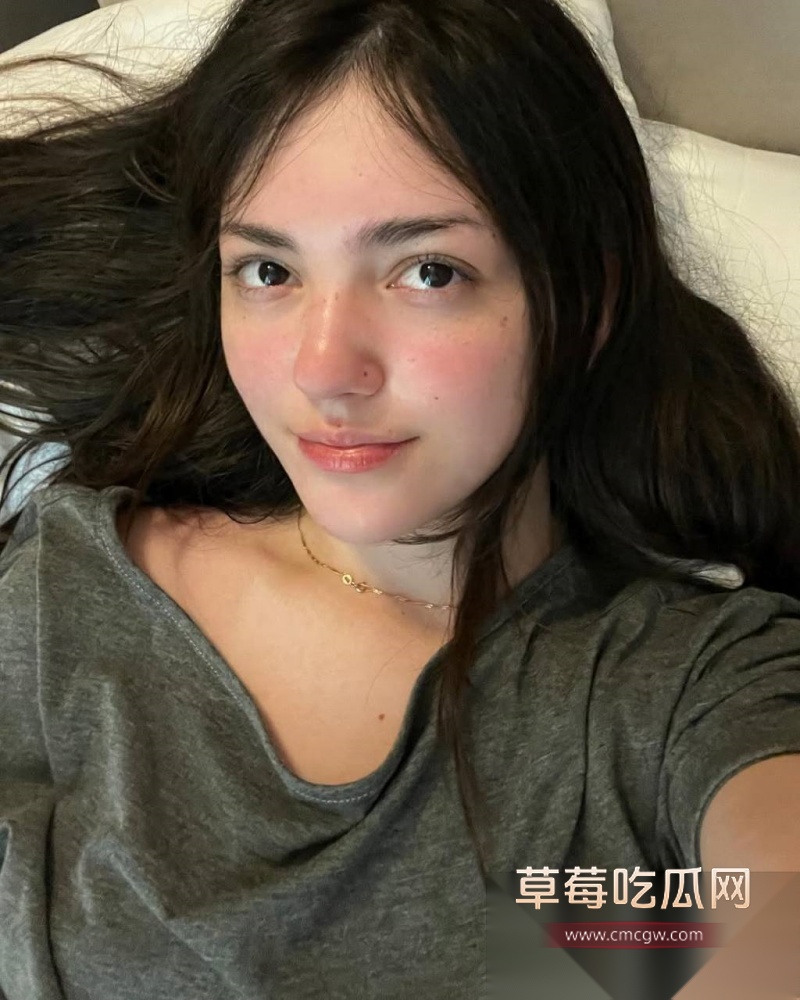 俄航空姐 谢娃拉 18岁嫩妹 2